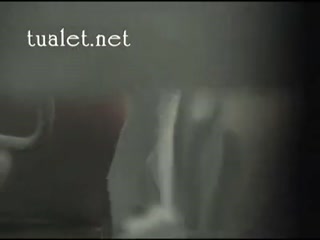 Порно кастинг с красивой брюнеткой в чулках на кушетке - видео